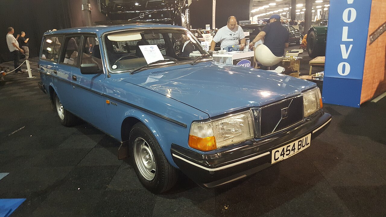 Volvo 245 estate form reference